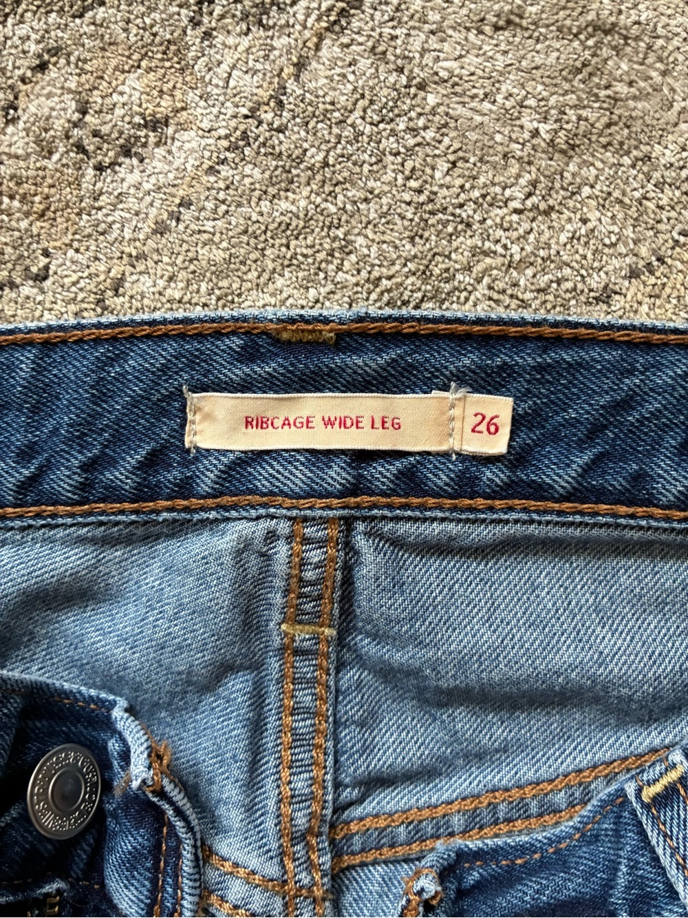 Levi’s Ribcage Wide Leg Jeans - Picture 4 of 5